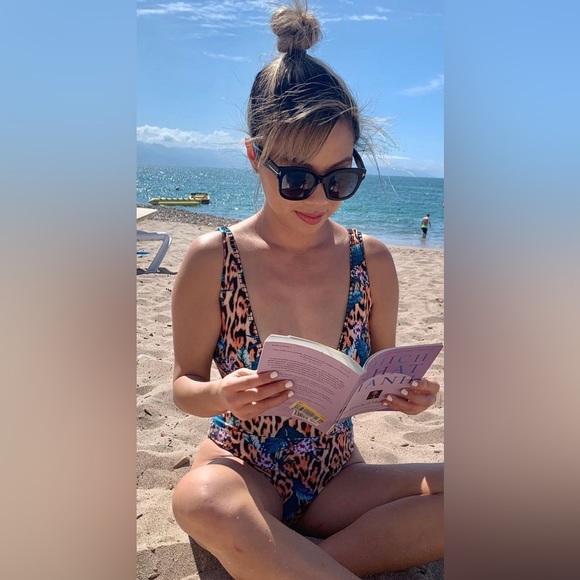 Asos One piece bathing suit - size US 4 - Picture 3 of 3